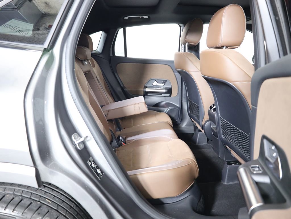 Used 2026 Mercedes-Benz GLA 250 4MATIC image 41