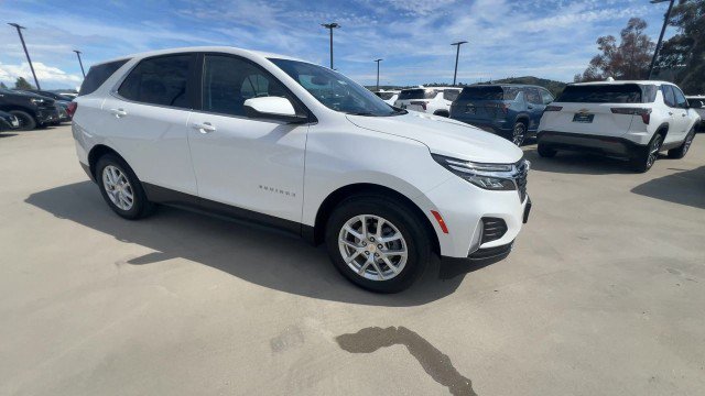 Used 2023 Chevrolet Equinox LT image 2