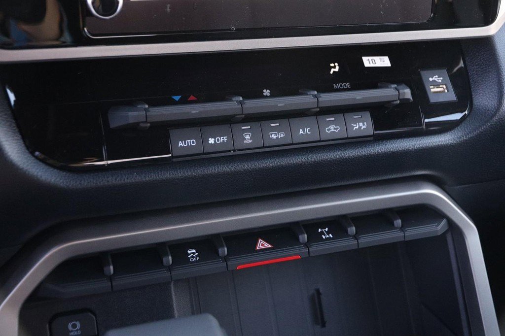 New 2026 Toyota Tundra SR5 image 18