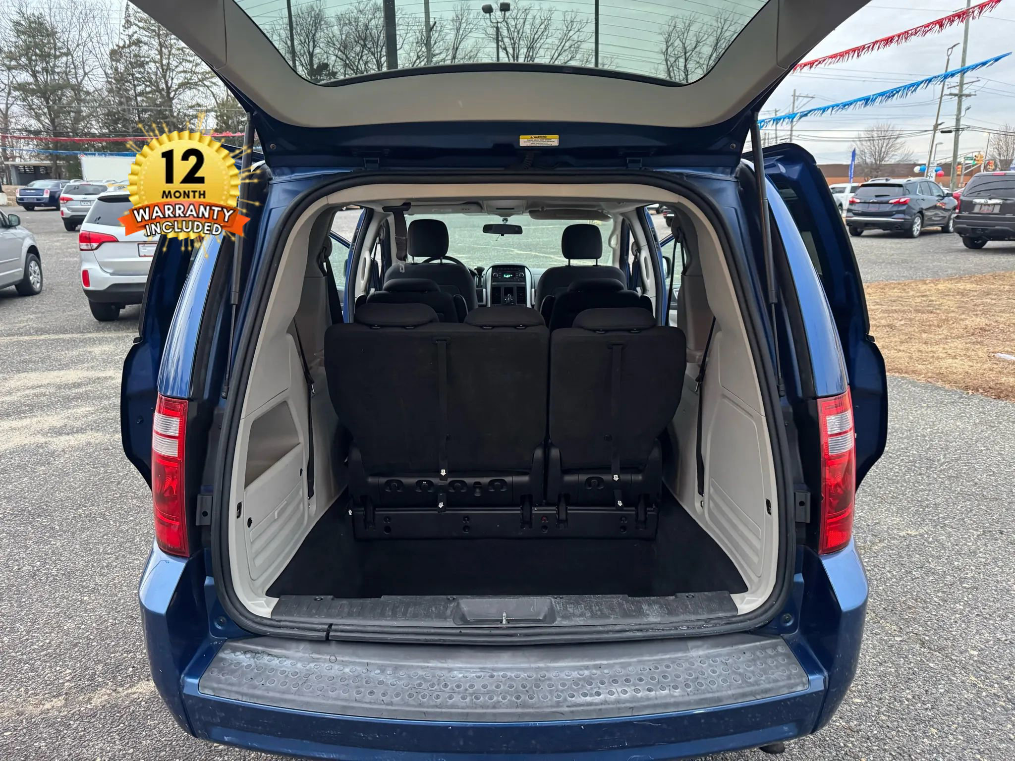 Used 2010 Dodge Grand Caravan SXT image 12