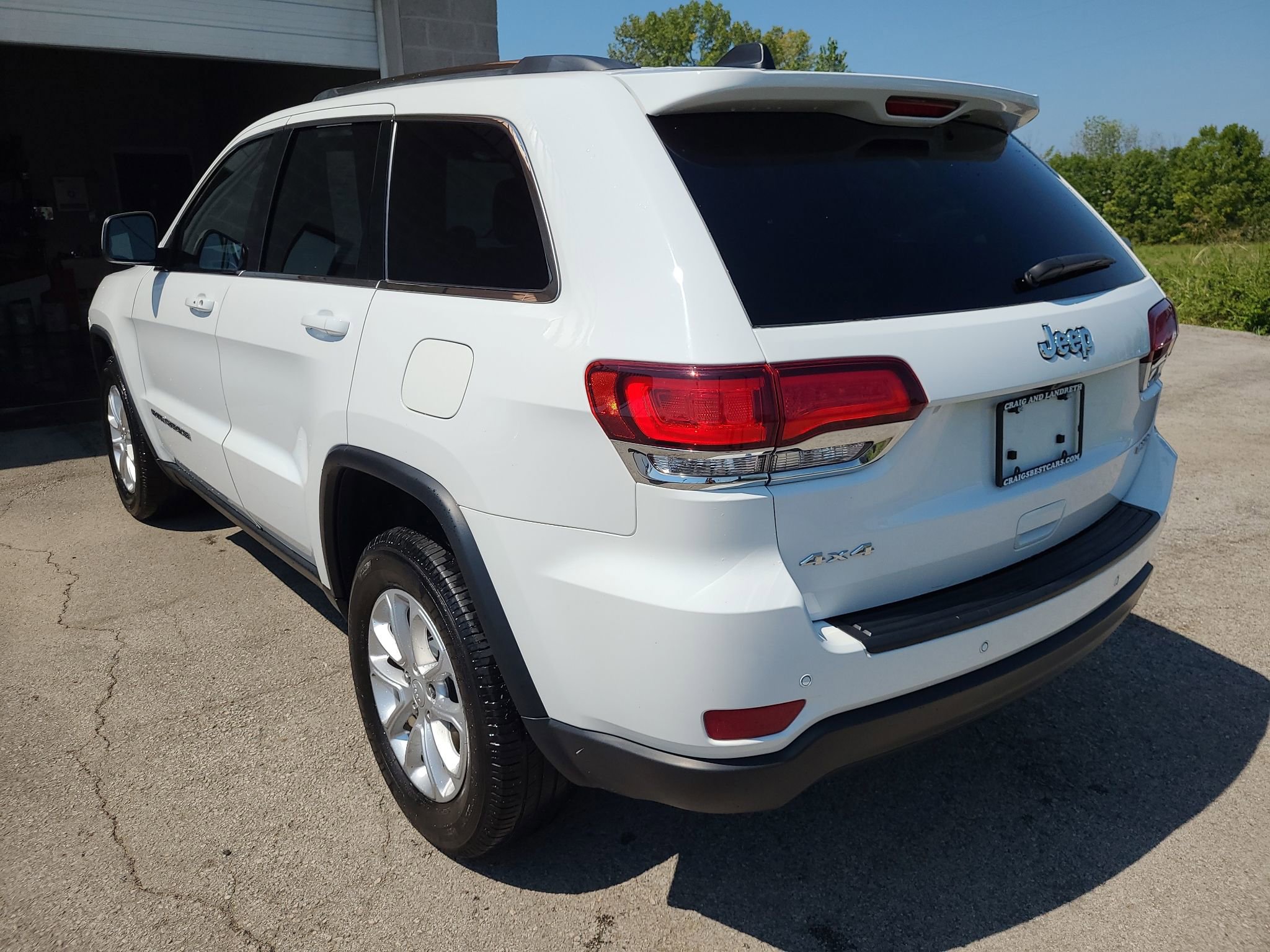 Used 2021 Jeep Grand Cherokee Laredo image 5