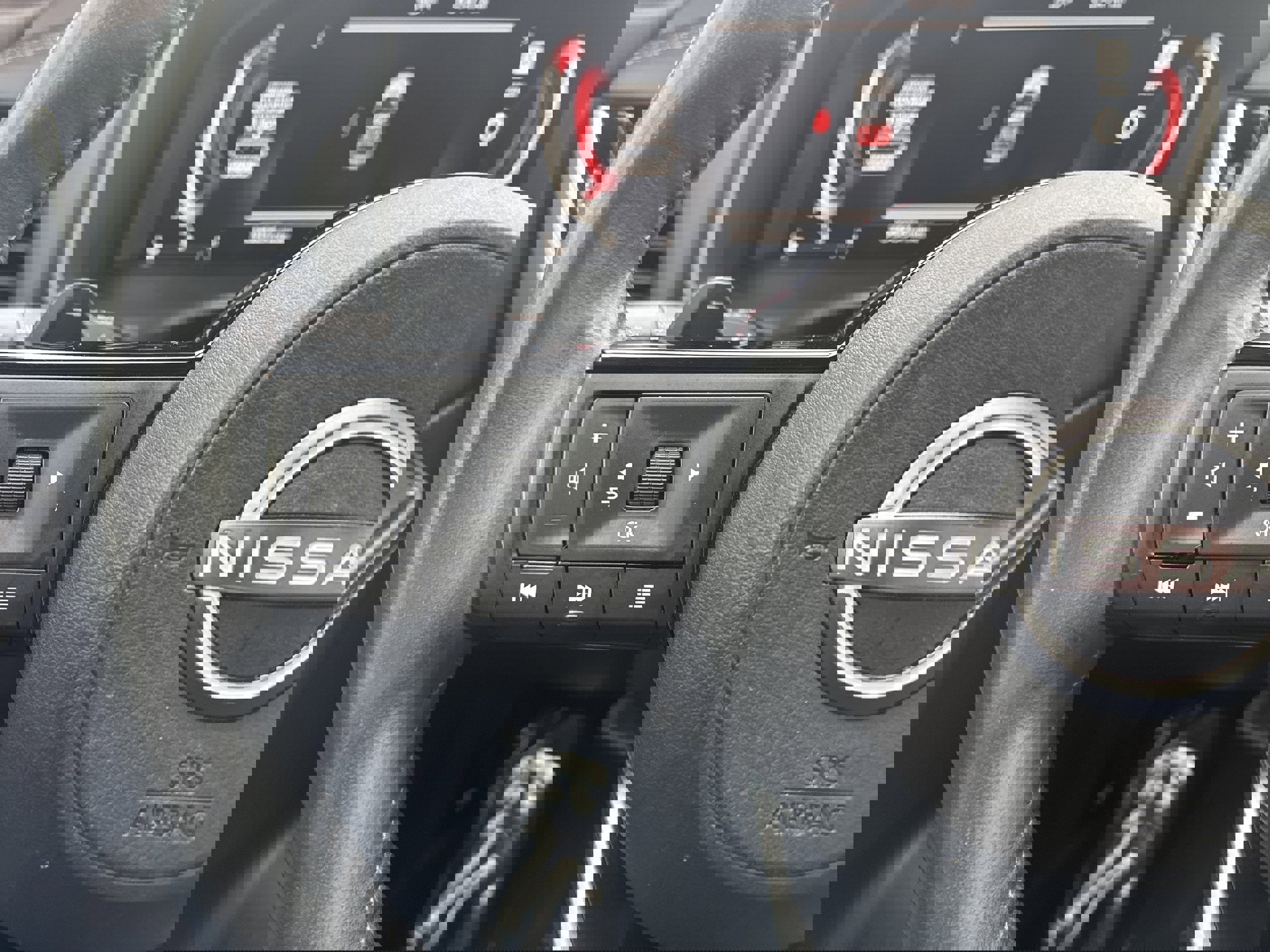 Used 2023 Nissan Rogue Platinum w/ Platinum Premium Package image 27