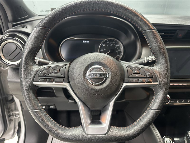 Used 2020 Nissan Kicks SR w/ Exterior Package FWD image 21