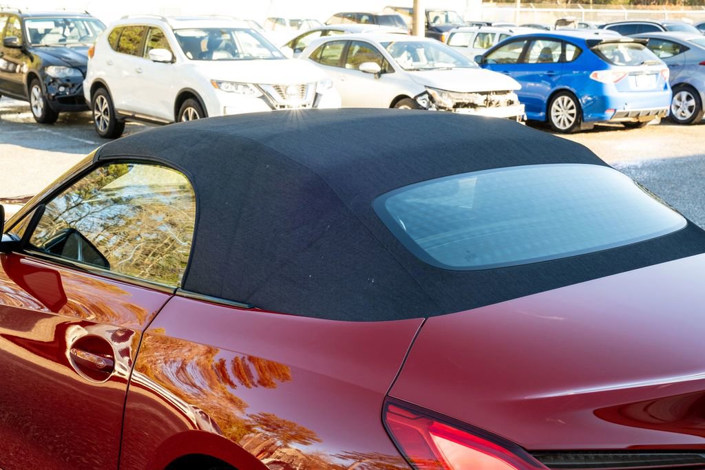 Used 2022 BMW Z4 M40i w/ Premium Package image 32