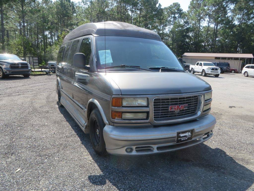 Used 2002 GMC Savana 1500 w/ SLE Marketing Option Pkg 3 RWD image 4