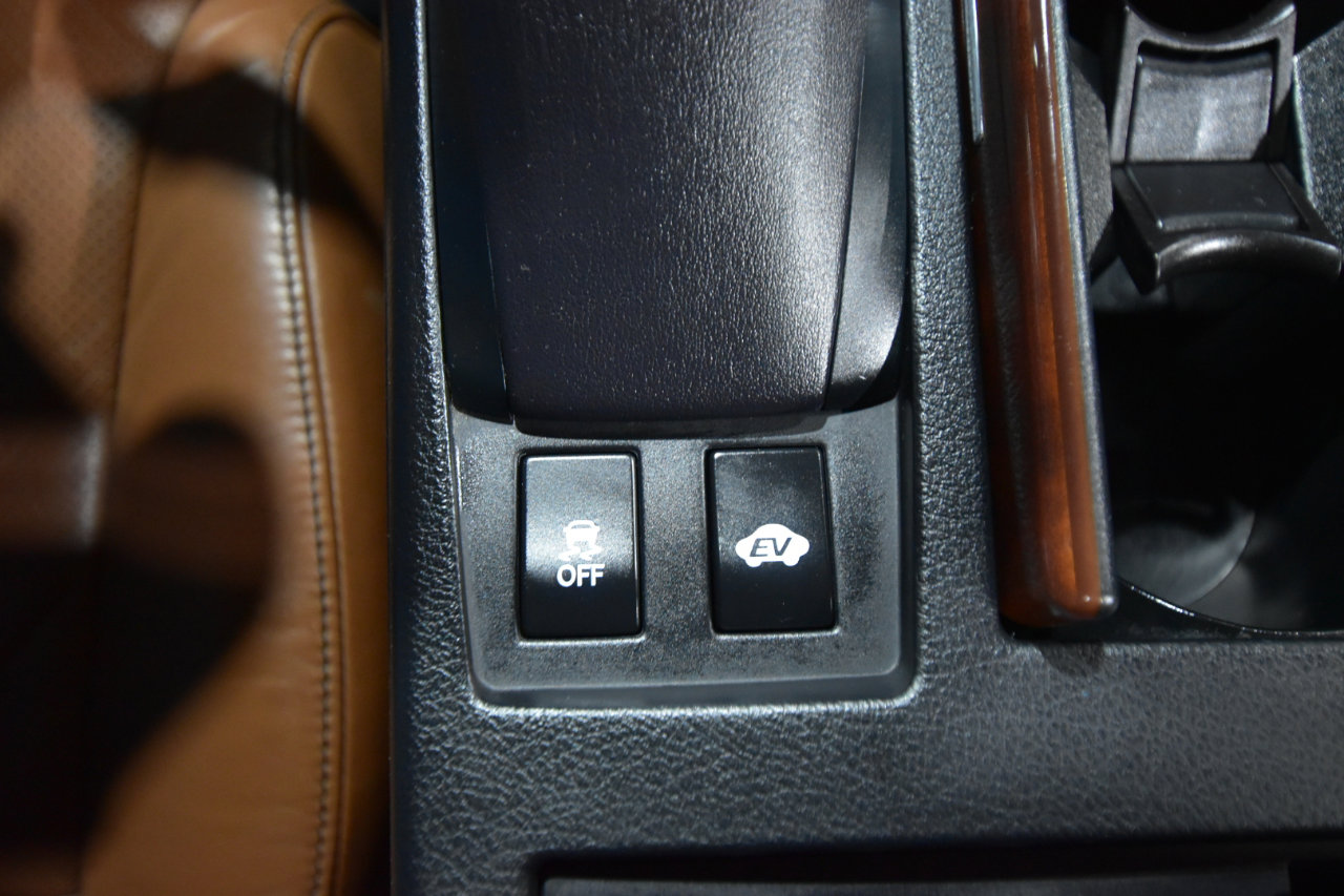 Used 2013 Lexus RX 450h AWD image 35