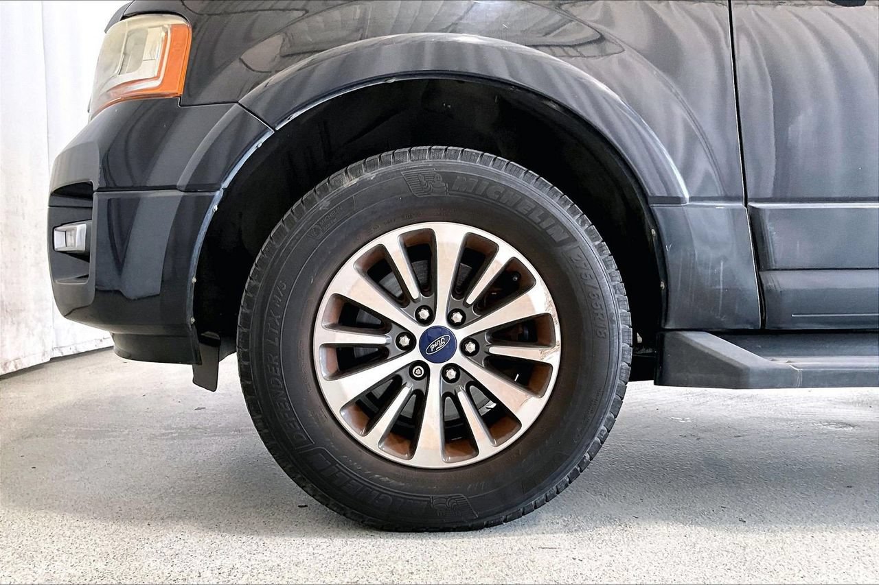 Used 2016 Ford Expedition XLT RWD image 6