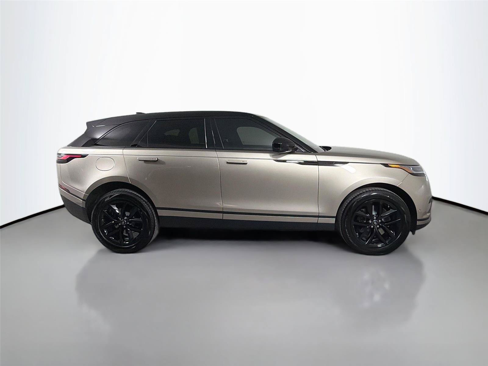 New 2026 Land Rover Range Rover Velar S AWD/4WD image 4