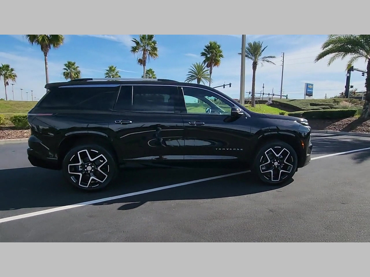 New 2026 Chevrolet Traverse High Country image 22