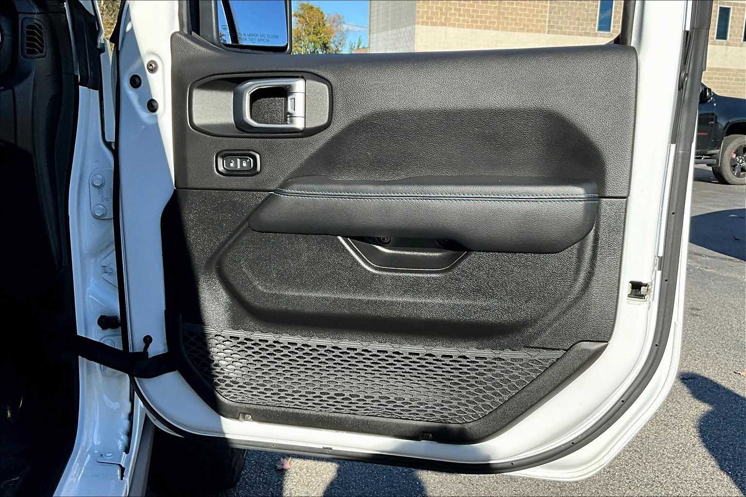 Used 2022 Jeep Wrangler Unlimited Rubicon 4xe w/ Cold Weather Group image 21