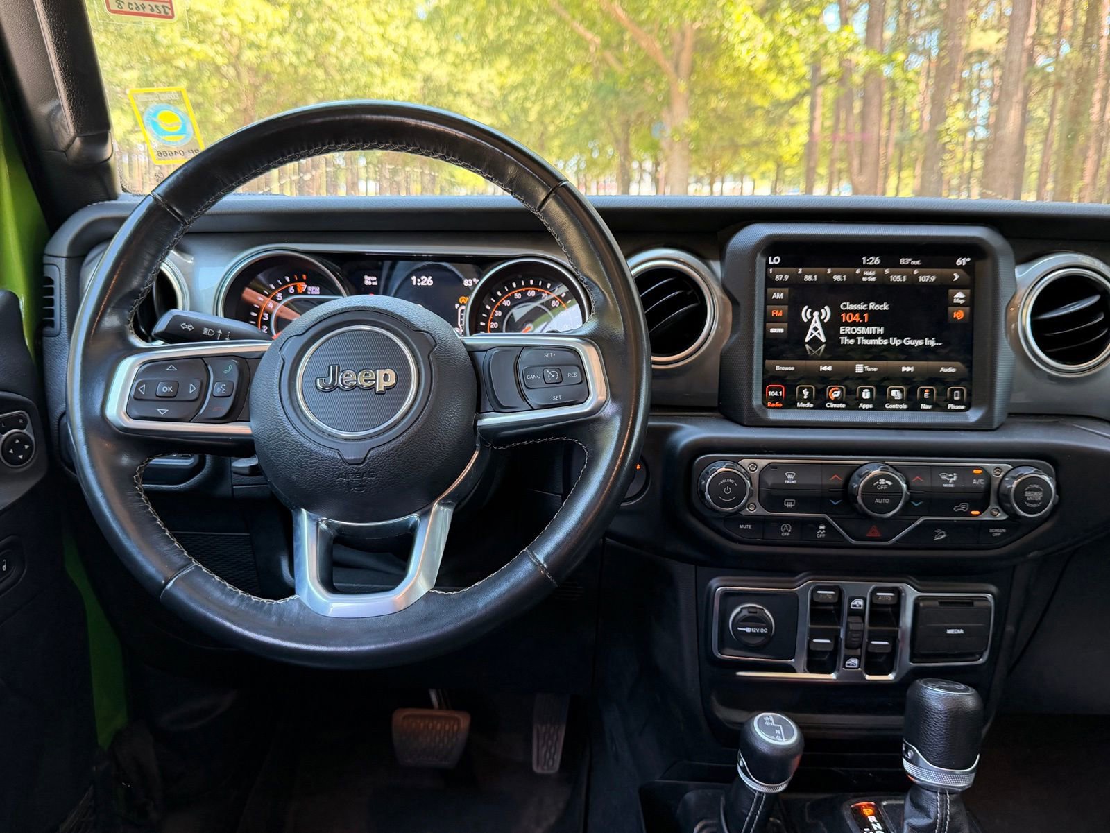 Used 2019 Jeep Wrangler Unlimited Sahara w/ Uconnect 4C Nav & Sound Group AWD/4WD image 3