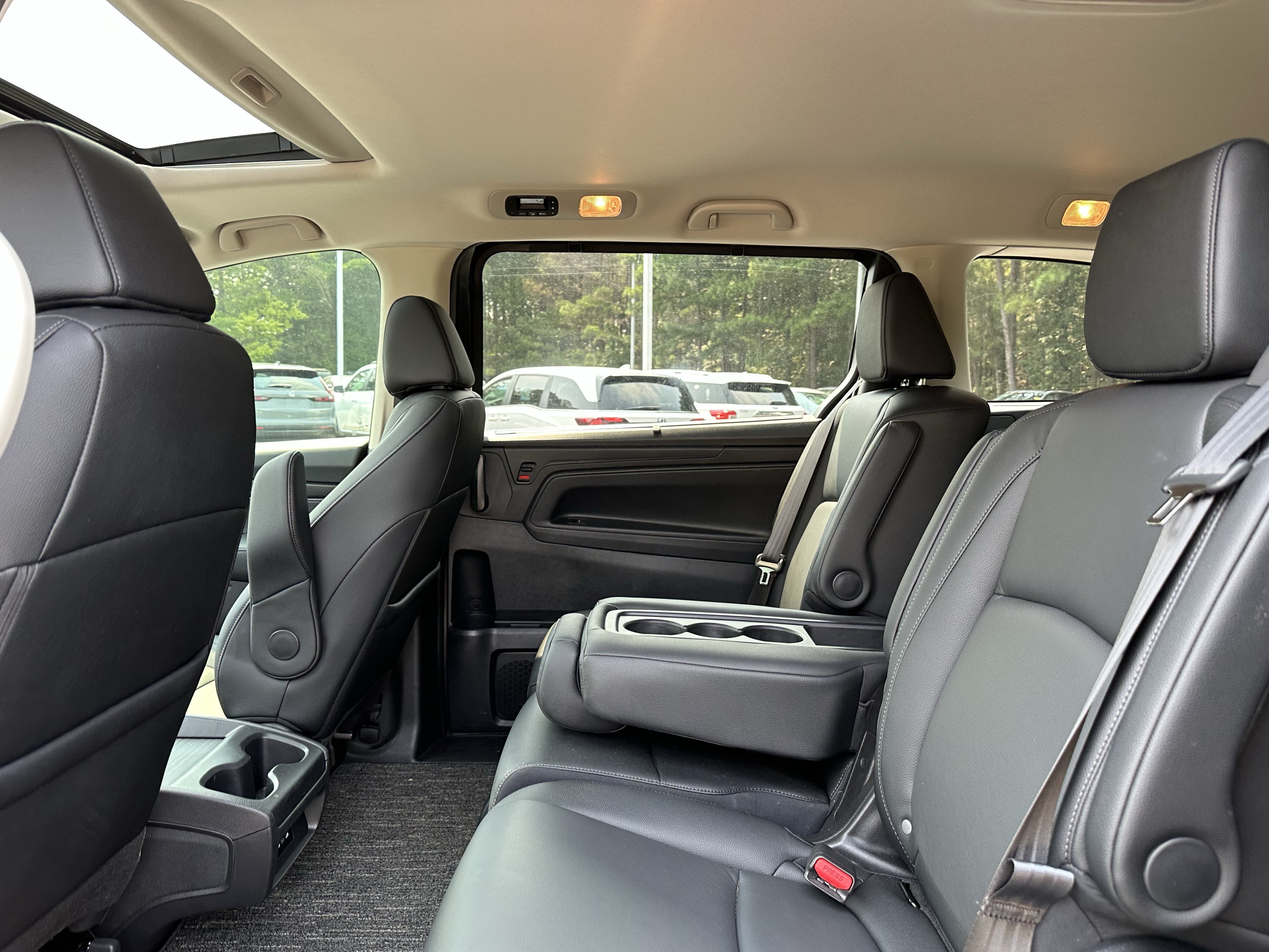 Used 2026 Honda Odyssey EX-L image 9