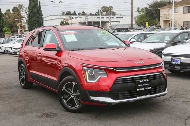 Certified 2025 Kia Niro EX FWD image 2