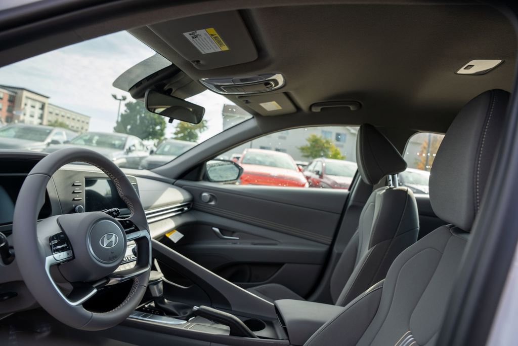 New 2025 Hyundai Elantra Sport image 20