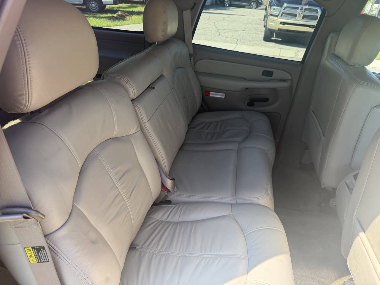 Used 2002 Chevrolet Tahoe LS AWD/4WD image 12