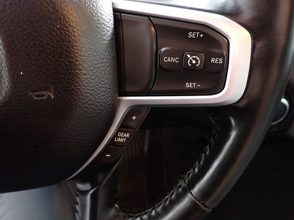 Used 2021 RAM 1500 Big Horn AWD/4WD image 3