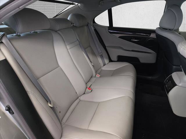 Used 2017 Lexus LS 460 w/ Comfort Package RWD image 18
