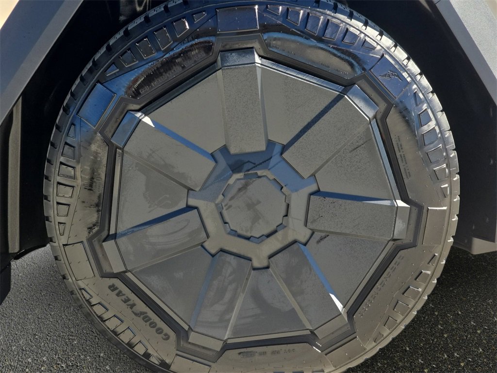 Used 2026 Tesla Cybertruck AWD Crew Cab image 36