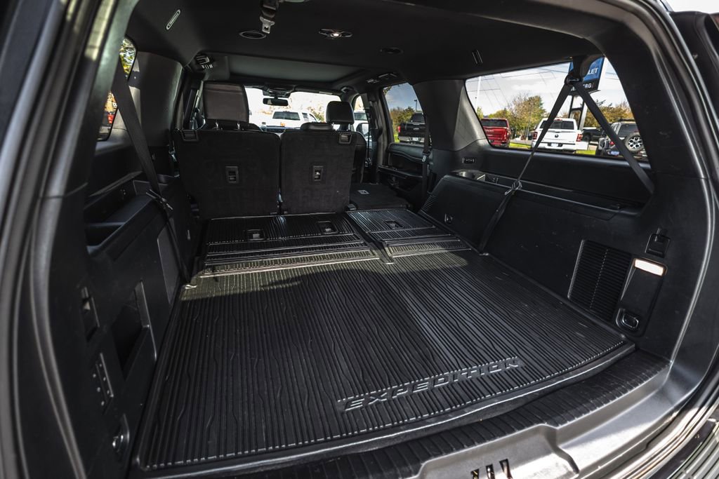 Used 2021 Ford Expedition Max Limited image 37