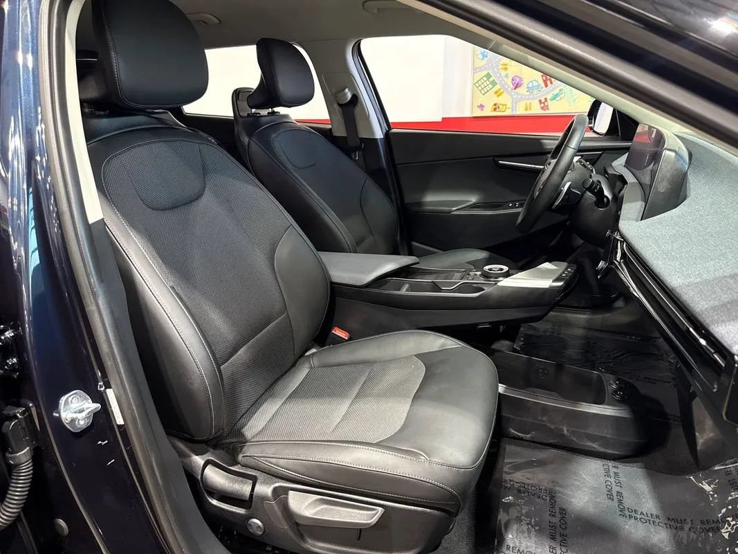 Used 2024 Kia EV6 Light AWD/4WD image 65