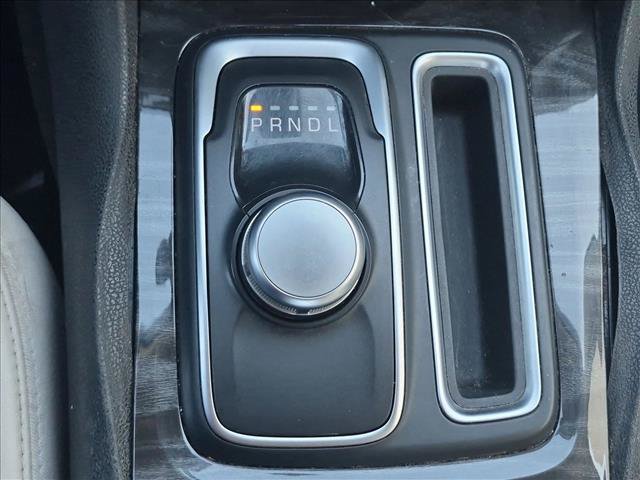Used 2015 Chrysler 300 Limited RWD image 12