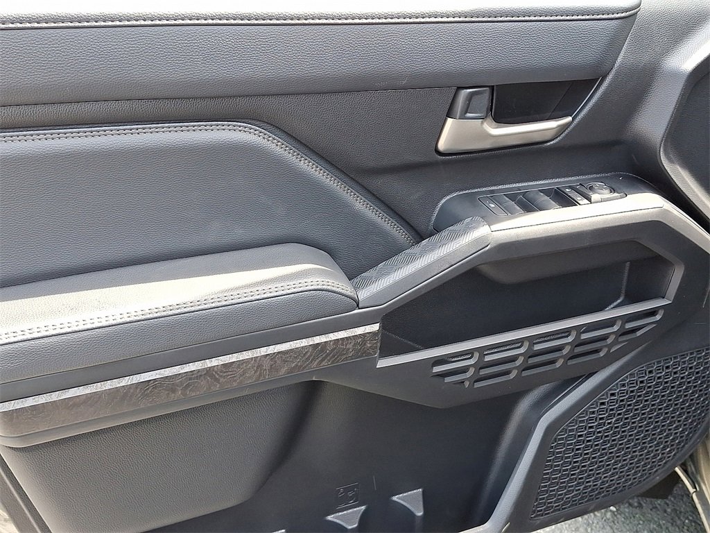 New 2025 Toyota Tacoma Limited image 7