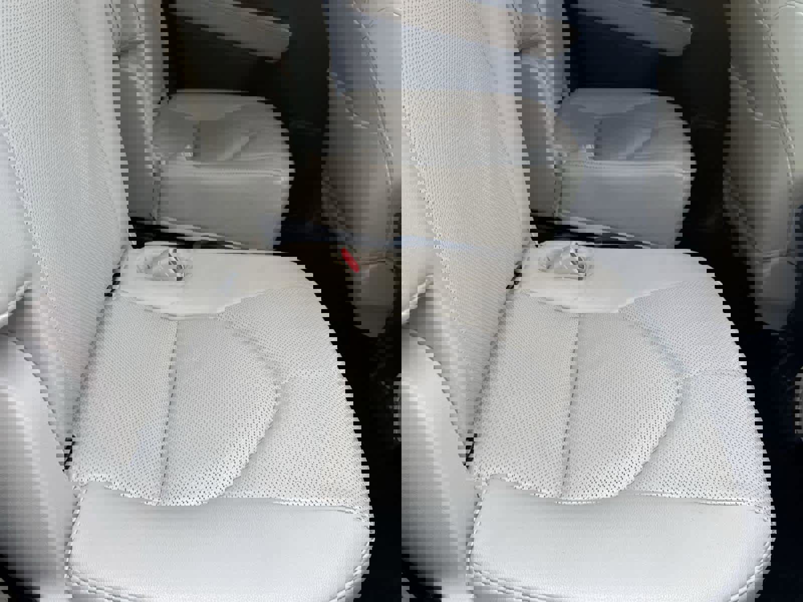 Used 2023 Toyota Highlander Limited image 16