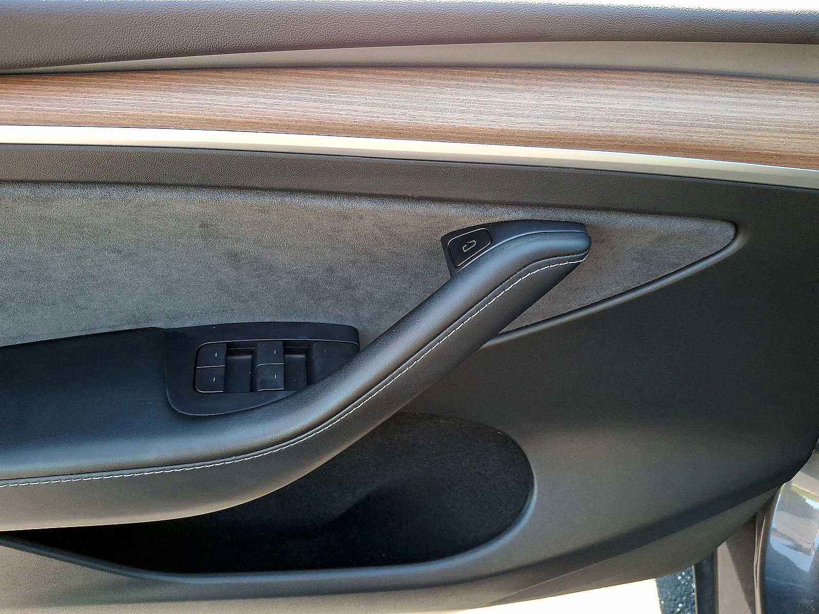 Used 2022 Tesla Model Y Performance AWD/4WD image 10