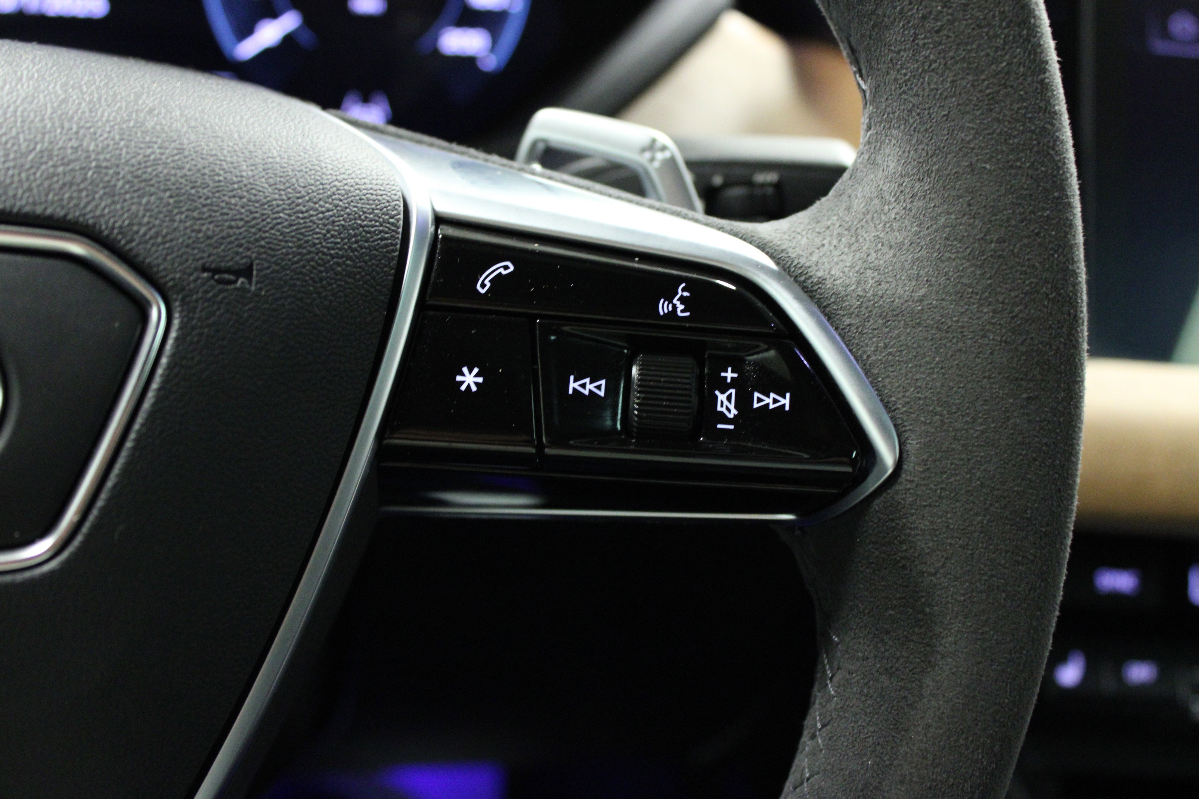 Used 2023 Audi e-tron GT Premium Plus image 20