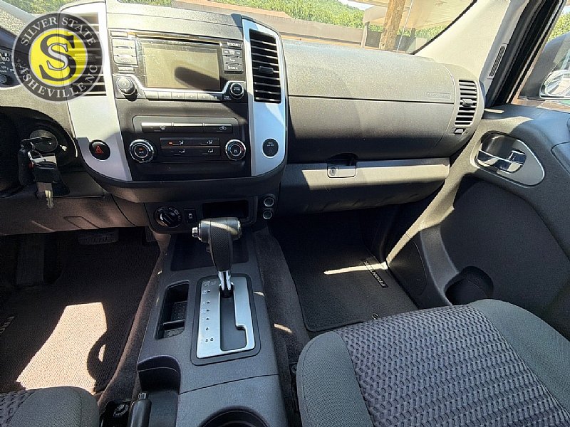 Used 2015 Nissan Frontier SV AWD/4WD image 24