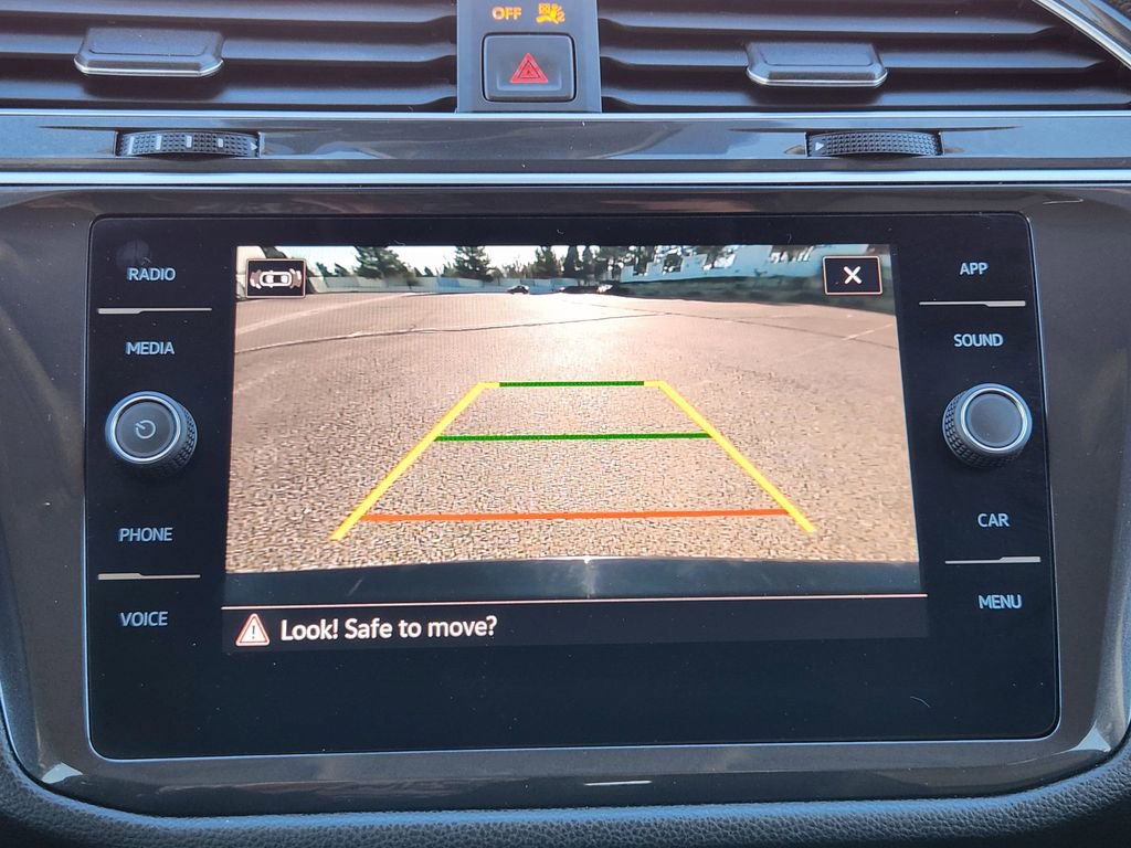 Certified 2024 Volkswagen Tiguan SE image 25