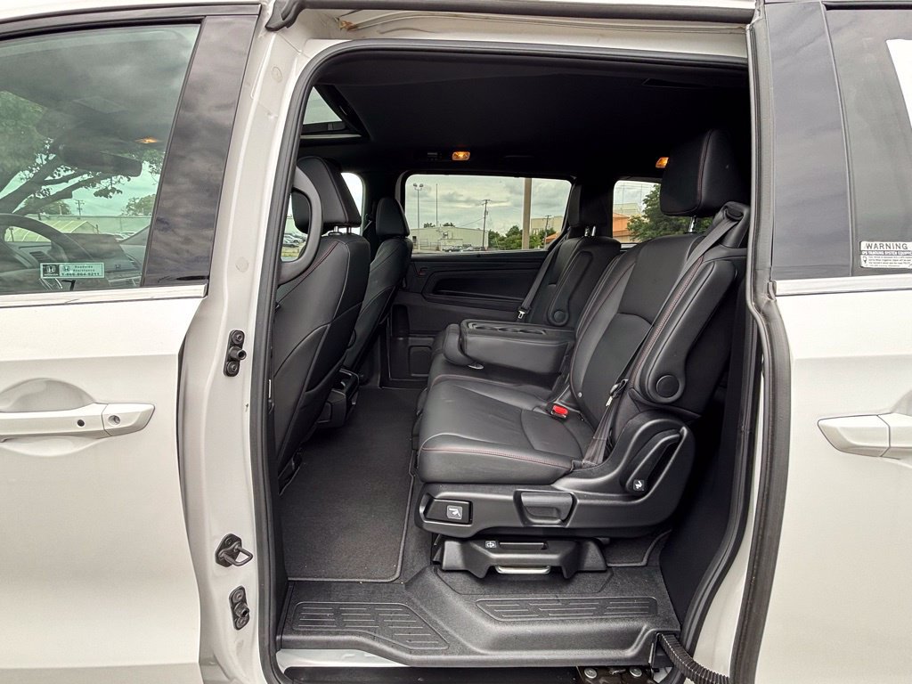 Used 2025 Honda Odyssey Sport-L image 27