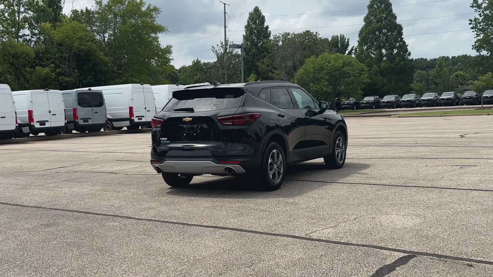 Certified 2024 Chevrolet Blazer LT w/ Convenience Package FWD image 8