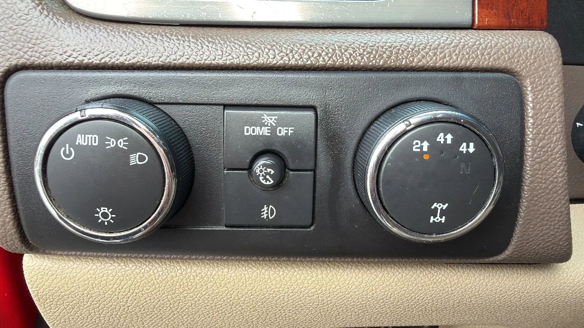 Used 2011 GMC Sierra 2500 SLT w/ SLT Convenience Package image 21