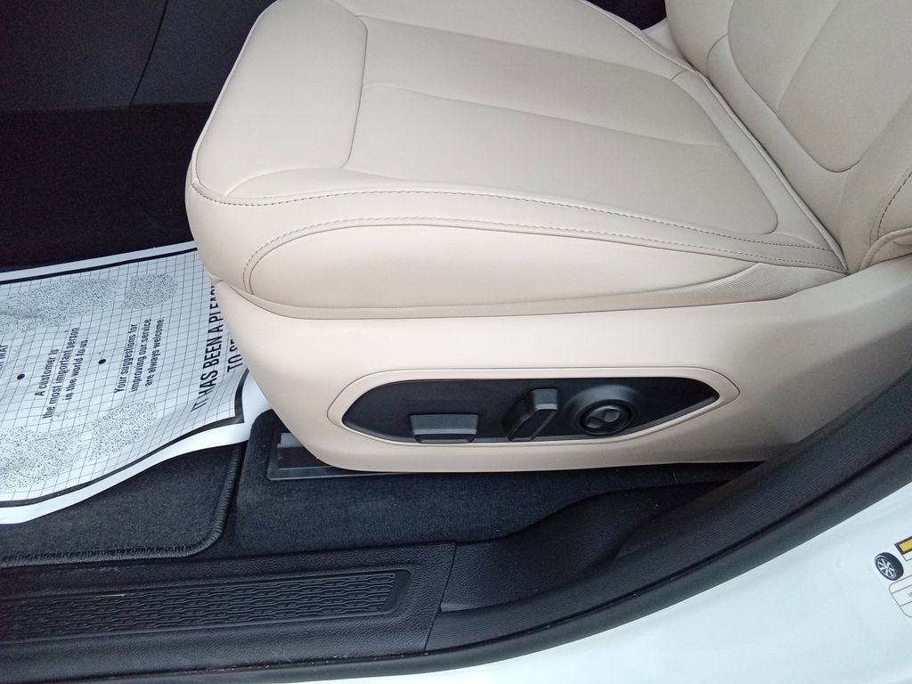 New 2026 Jeep Grand Cherokee Limited w/ Limited Altitude Package image 13