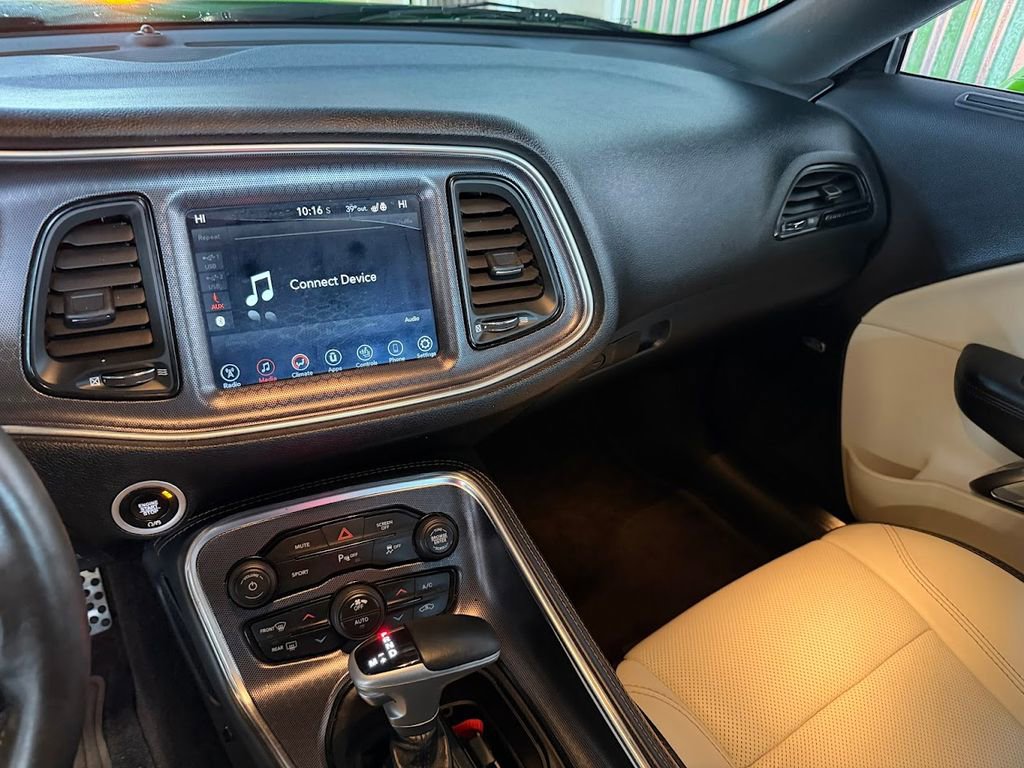 Used 2017 Dodge Challenger SXT Plus image 15