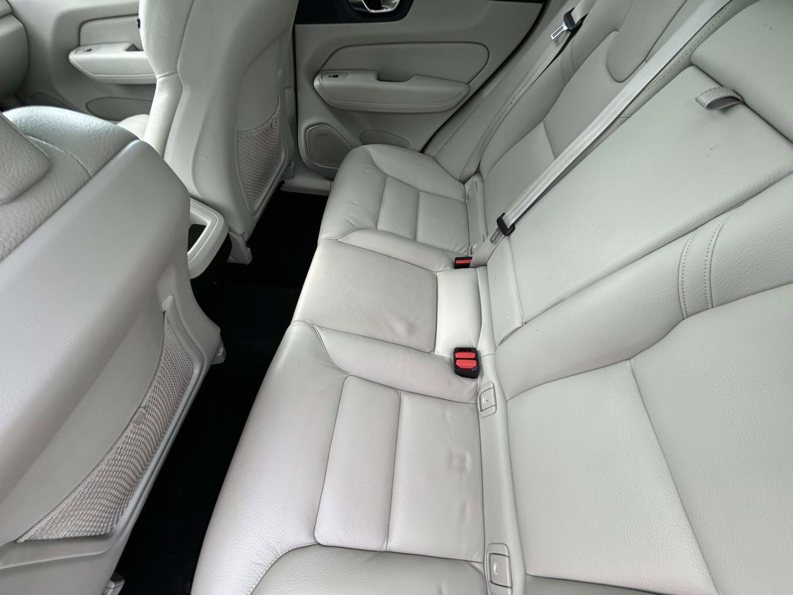 Certified 2023 Volvo XC60 B5 Plus w/ Climate Package image 12