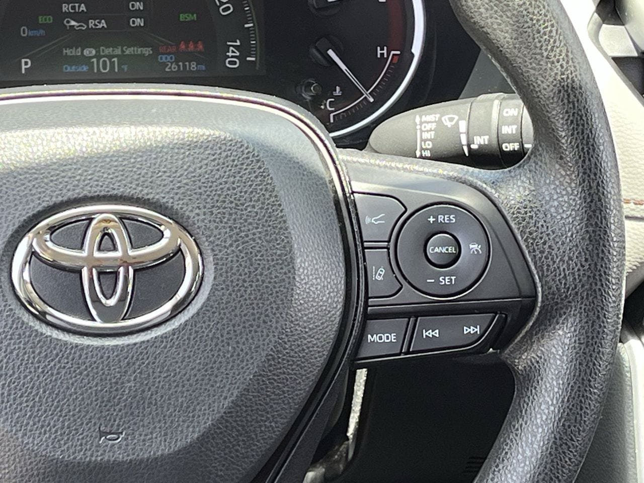 Used 2025 Toyota RAV4 XLE FWD image 14