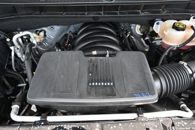 Used 2024 Chevrolet Tahoe High Country AWD/4WD image 17