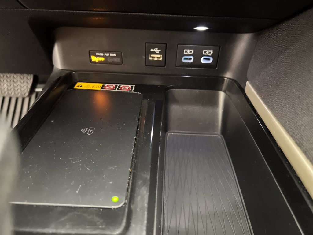Used 2025 Toyota Camry LE FWD image 52