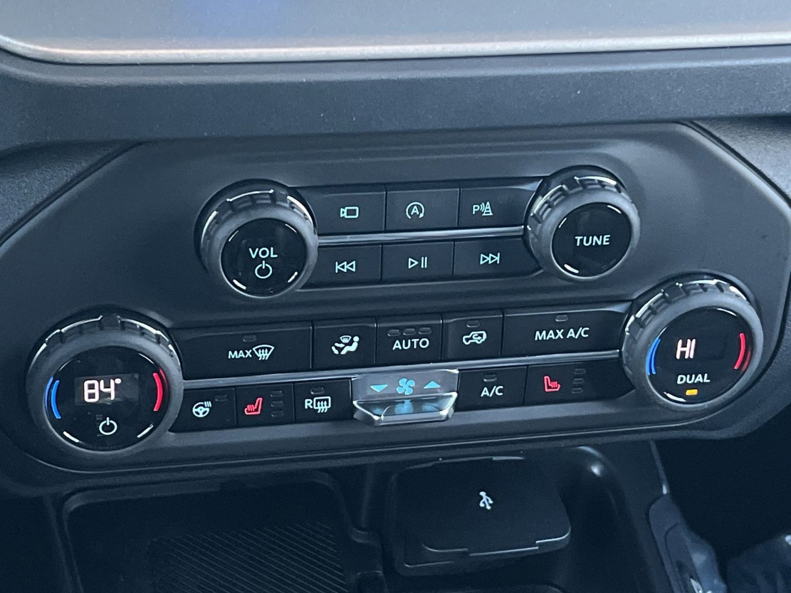 New 2026 Ford Bronco Outer Banks image 21