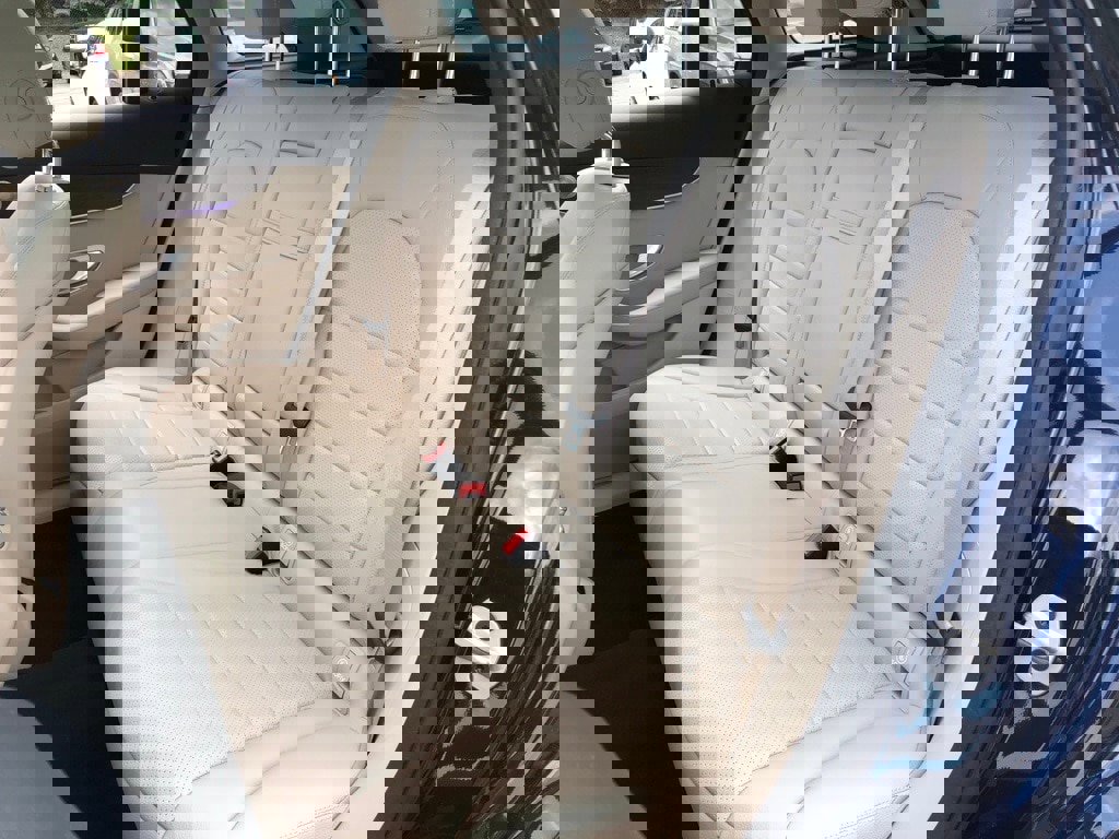 Used 2021 Mercedes-Benz GLC 300 4MATIC w/ Multimedia Package image 30