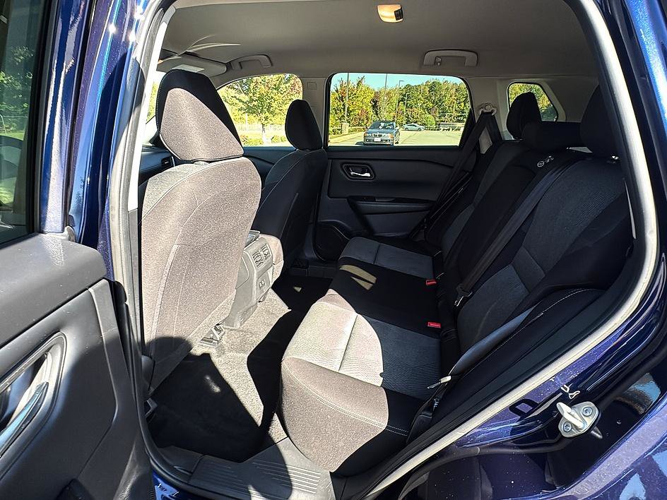 Certified 2025 Nissan Rogue SV AWD/4WD image 17