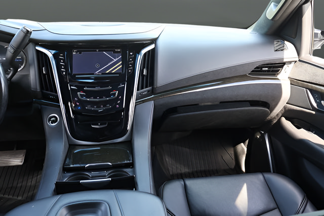 Used 2020 Cadillac Escalade Platinum AWD/4WD image 20