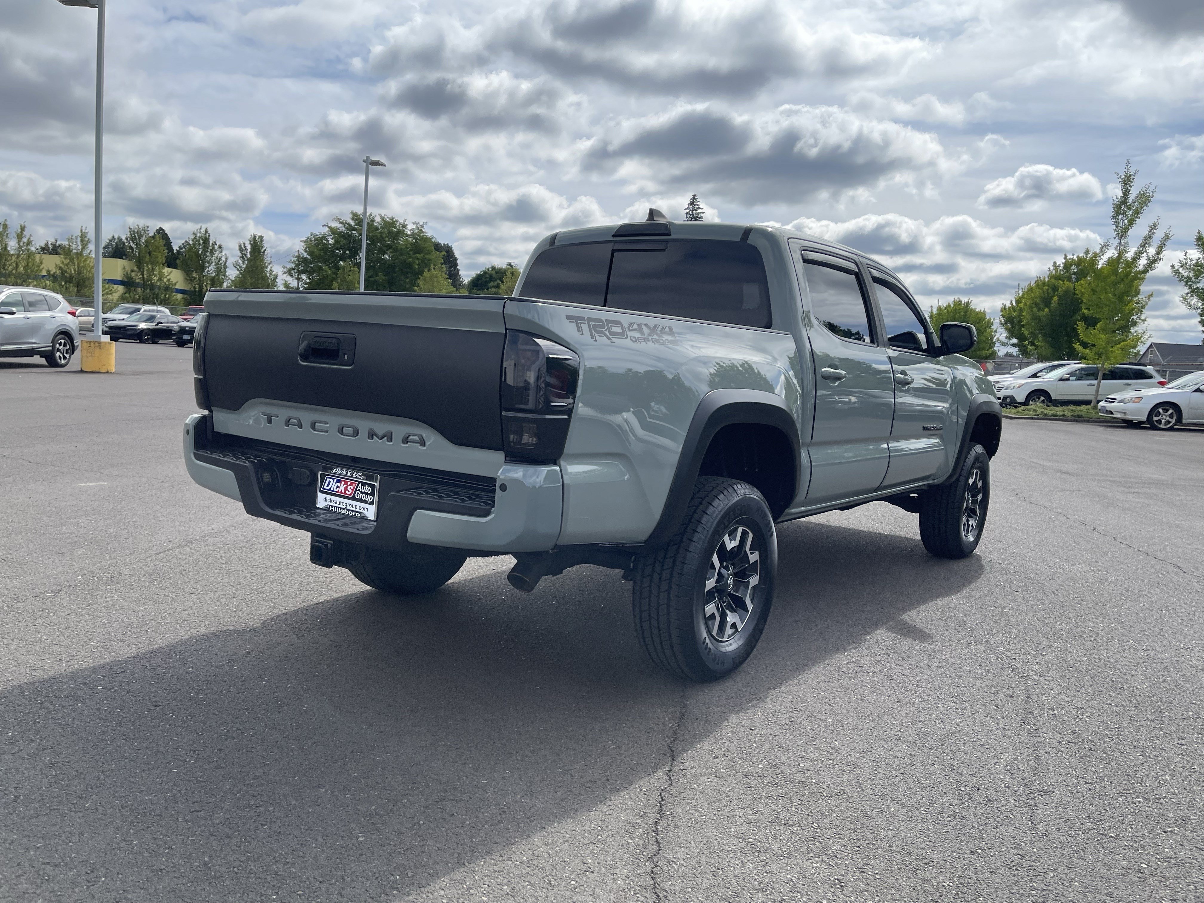 Used 2022 Toyota Tacoma TRD Off-Road w/ Technology Package AWD/4WD image 5