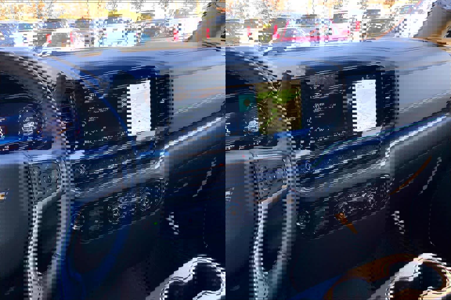 Used 2025 Chevrolet Silverado 1500 LT image 6