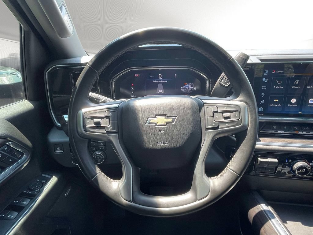 Used 2024 Chevrolet Silverado 2500 LTZ w/ LTZ Convenience Package AWD/4WD image 13