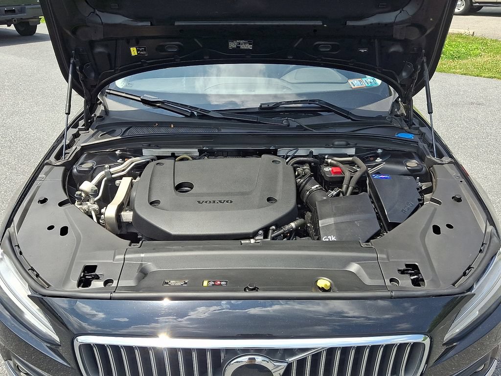Used 2023 Volvo S90 B6 Plus AWD/4WD image 30