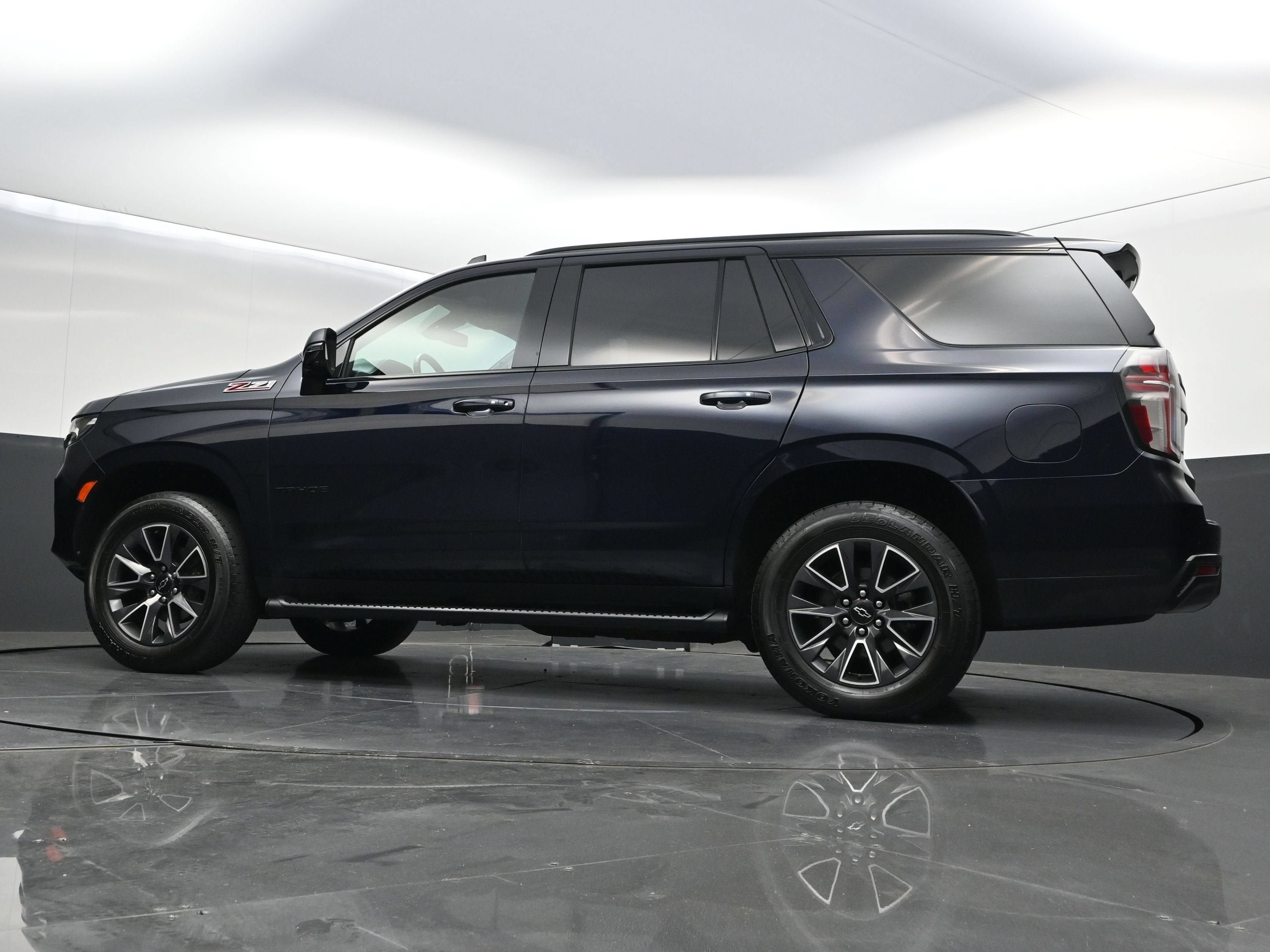 Certified 2021 Chevrolet Tahoe Z71 w/ Z71 Signature Package AWD/4WD image 46