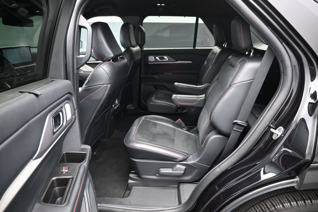 Used 2025 Ford Explorer ST RWD image 20
